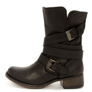 Steve Madden Brewzzer Black Leather Boots